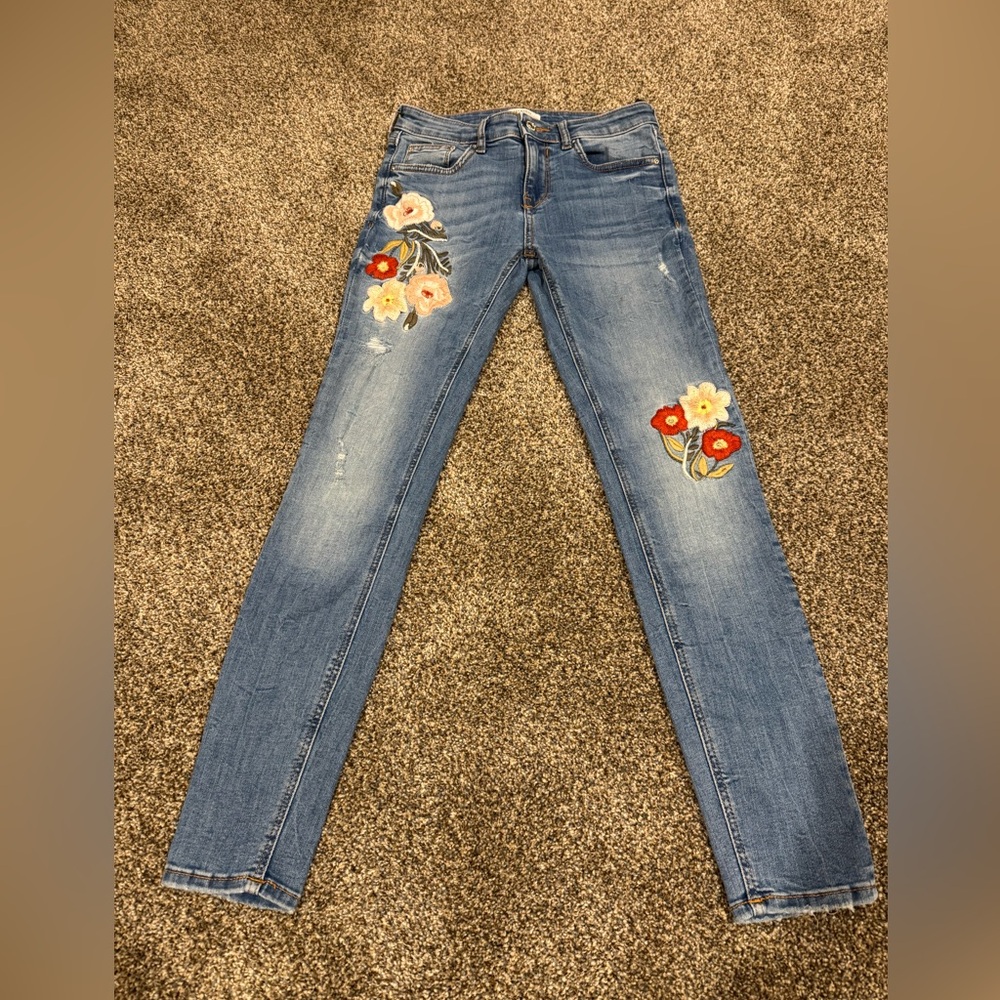 Zara Women Premium Denim: Floral Embroidered Skinny Distressed Jeans Size 4/27L - Picture 3 of 13